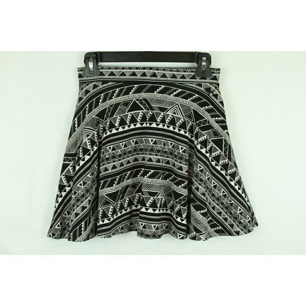 Victoria’s Secret PINK Flare Skirt Womens Size Small A-Line Print Tribal